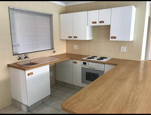 2 BEDROOM PROPERTY TO RENT IN HELDERKRUIN